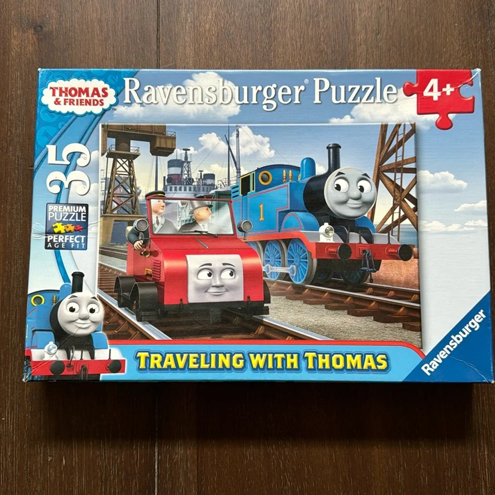 Ravensburger Thomas & Friends Thomas Tank Train Traveling with Thomas 35 pieces